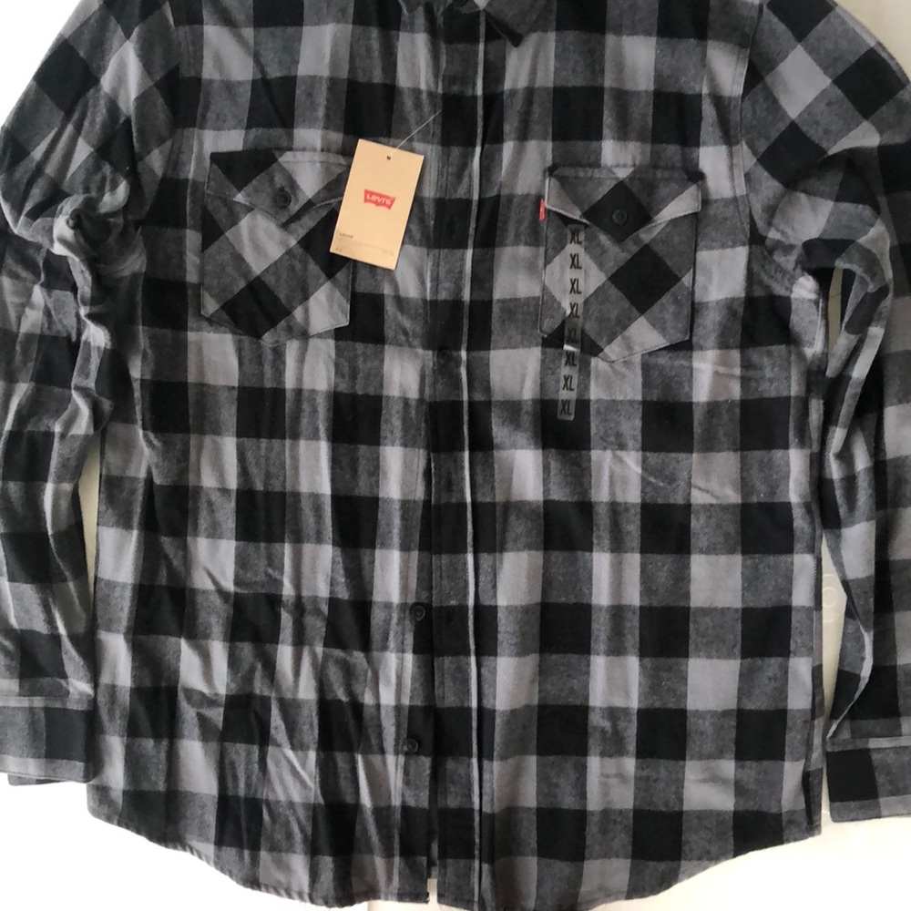 men’s LEVI’S XL Gray/Black long sleeve #3LGLW1835